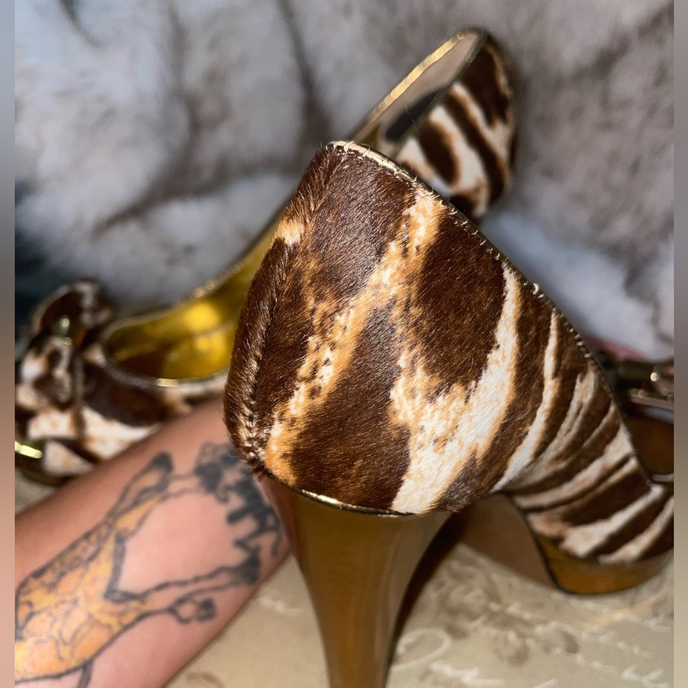 Claudia Ciuti cow hide heels